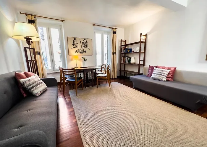 Irex Popolo Square Private Apartment